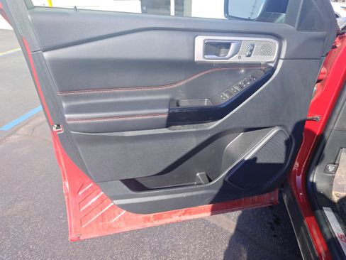 Used 2023 Ford Explorer ST-Line w/ Class IV Trailer Tow Package image 12