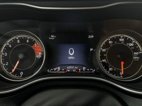 Certified 2021 Jeep Cherokee Latitude Lux w/ Comfort/Convenience Group image 30