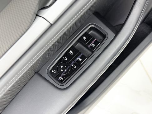 Certified 2021 Porsche Taycan Turbo S AWD/4WD image 34