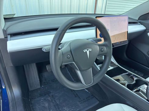 Used 2019 Tesla Model 3 Long Range image 13