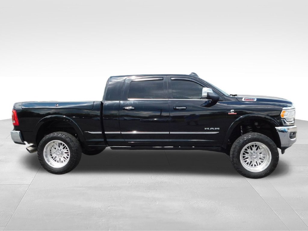 Used 2022 RAM 2500 Limited AWD/4WD image 2