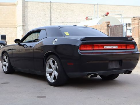 Used 2009 Dodge Challenger SRT8 w/ SRT Option Group II RWD image 3