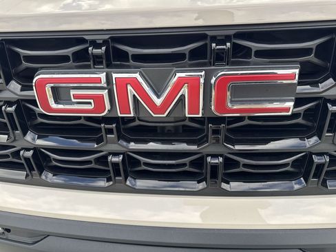 New 2026 GMC Canyon Elevation w/ Convenience Package image 39