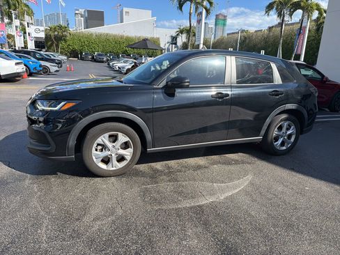 Used 2023 Honda HR-V LX image 4