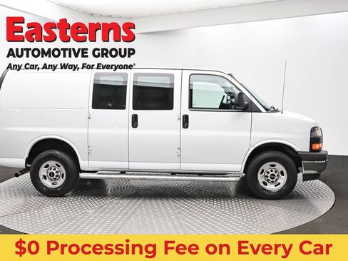 Used 2024 GMC Savana 2500 w/ Driver Convenience Package RWD image 4