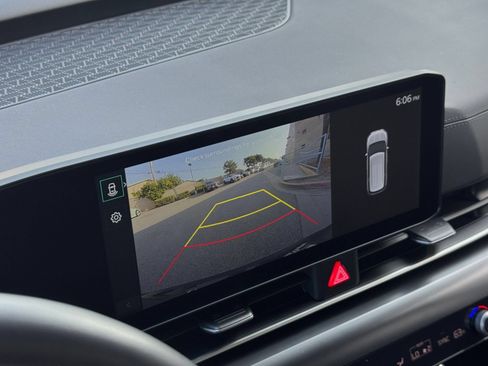 Used 2026 Kia Carnival FWD image 21