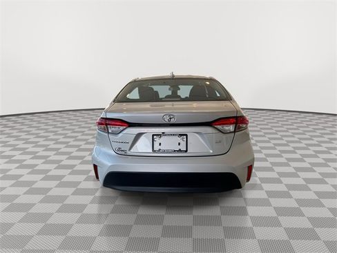 Used 2023 Toyota Corolla LE image 10