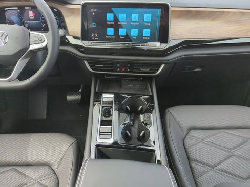 New 2026 Volkswagen Atlas SE image 23