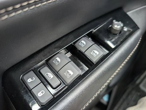 Used 2024 Jeep Wagoneer Series III image 38