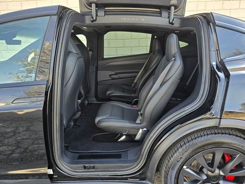 Used 2023 Tesla Model X Plaid image 36