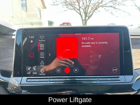 Used 2025 Volkswagen Atlas SEL image 14