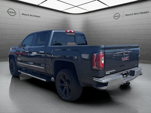 Used 2018 GMC Sierra 1500 SLT AWD/4WD image 5