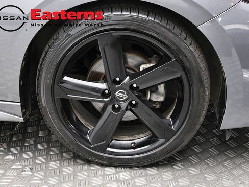 Used 2023 Nissan Sentra SR w/ Midnight Edition Package FWD image 30