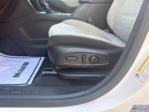 Used 2024 Chevrolet Equinox LT FWD image 20