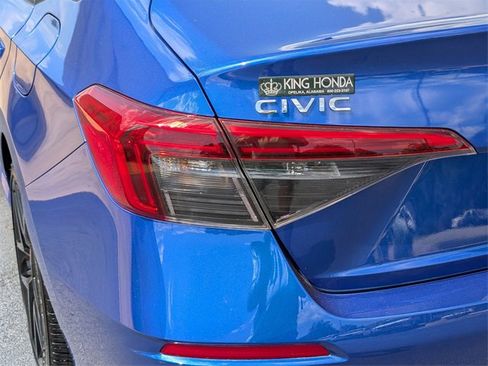 Used 2024 Honda Civic Sport image 11