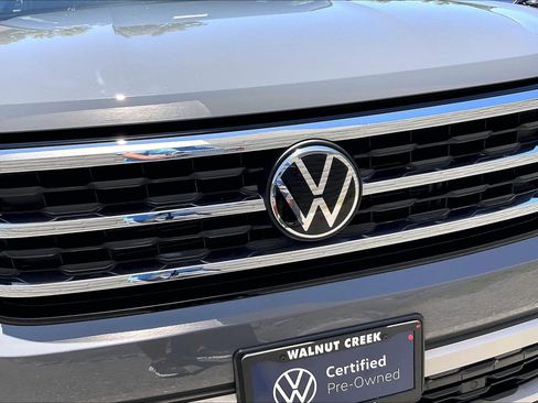 Certified 2023 Volkswagen Atlas Cross Sport SEL AWD/4WD image 30