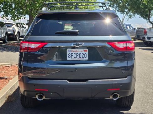 Used 2018 Chevrolet Traverse LT w/ LPO, Blackout Package AWD/4WD image 5