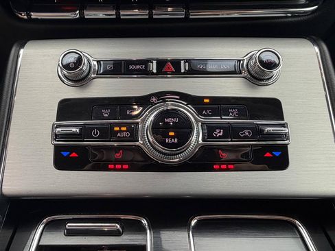 Used 2022 Lincoln Aviator 2WD image 34