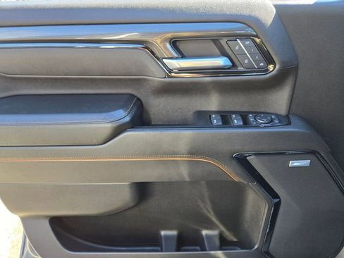 Used 2025 GMC Sierra 2500 AT4 w/ AT4 Premium Plus Package image 32