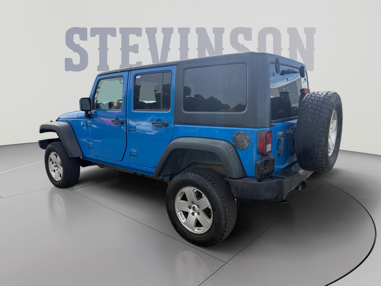 Used 2012 Jeep Wrangler Unlimited Sport AWD/4WD image 3