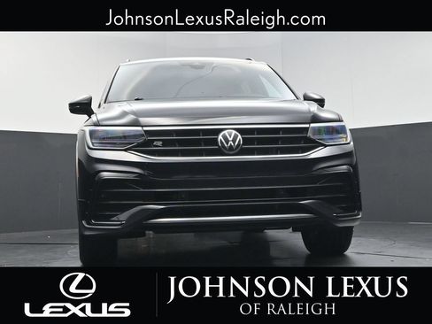 Used 2022 Volkswagen Tiguan SE R-Line AWD/4WD image 15