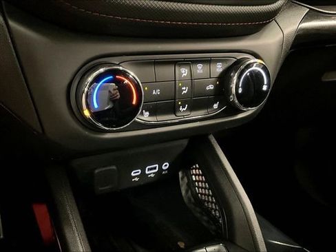 Used 2023 Chevrolet TrailBlazer RS FWD image 29