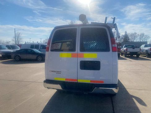 Used 2014 Chevrolet Express 2500 image 8