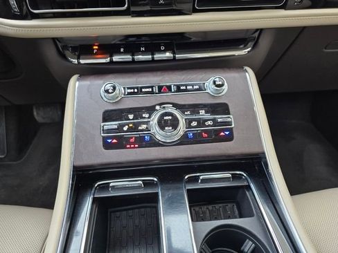 Used 2023 Lincoln Aviator Reserve w/ Equipment Group 201A image 28