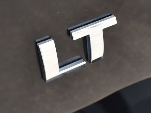 Used 2020 Chevrolet Colorado LT w/ Luxury Package AWD/4WD image 9