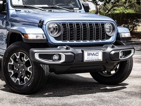 New 2025 Jeep Gladiator Sport w/ Premium Package image 3