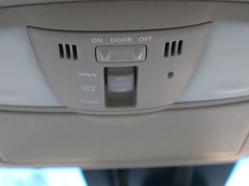 Used 2011 Nissan Murano SL w/ Navigation Pkg image 28