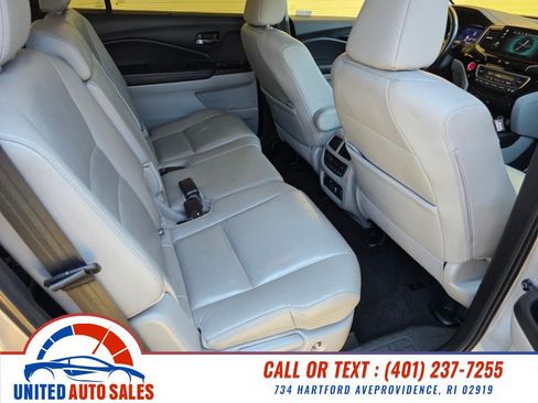 Used 2020 Honda Pilot Touring image 13