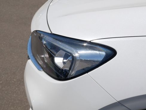 Used 2023 Buick Encore GX Essence w/ Experience Buick Package image 16