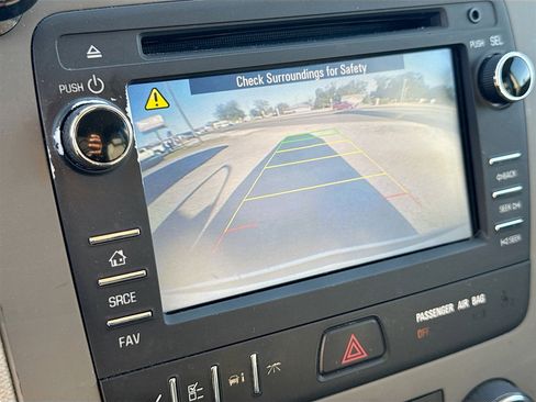 Used 2015 Chevrolet Traverse LS image 13