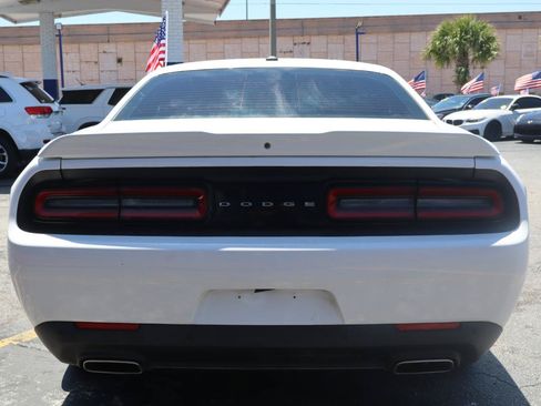 Used 2019 Dodge Challenger GT RWD image 4