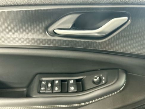 Certified 2023 Jeep Grand Cherokee Altitude image 11