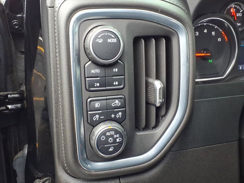 Certified 2022 Chevrolet Silverado 1500 LTZ w/ LTZ Convenience Package II image 21