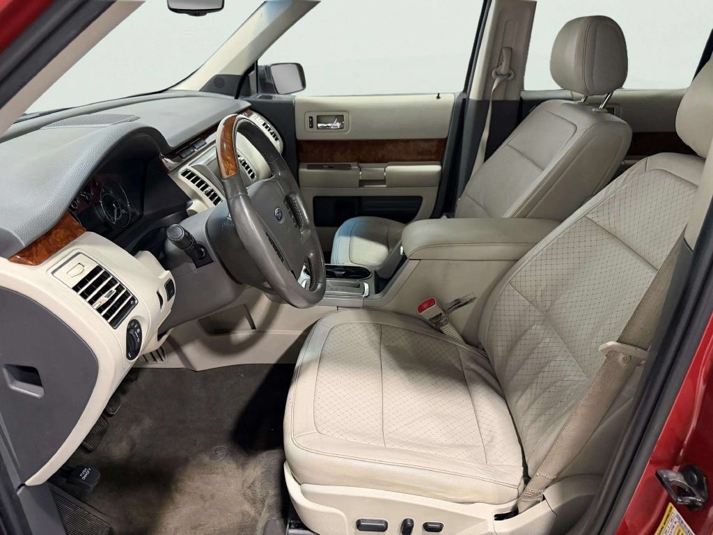 Used 2011 Ford Flex Limited FWD image 13