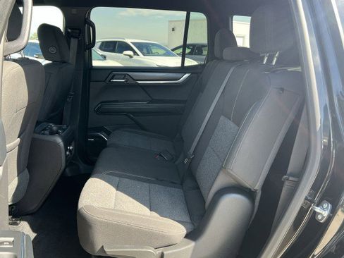 Used 2025 GMC Acadia Elevation image 25