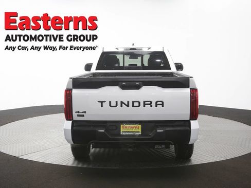 Used 2022 Toyota Tundra SR AWD/4WD image 39