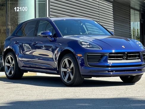Used 2024 Porsche Macan image 10
