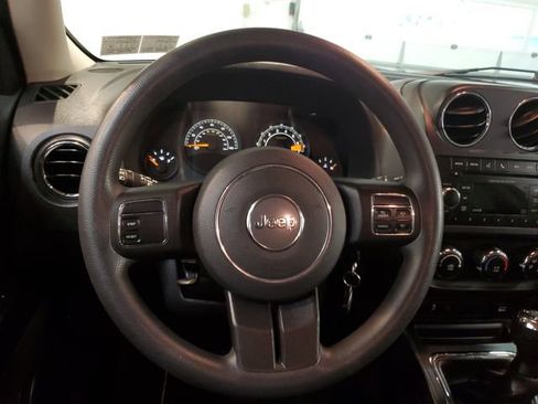 Used 2014 Jeep Patriot Sport w/ Power Value Group AWD/4WD image 15