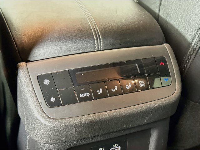 Used 2025 Nissan Pathfinder SL AWD/4WD image 25