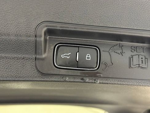 Certified 2025 Ford Explorer Active AWD/4WD image 5