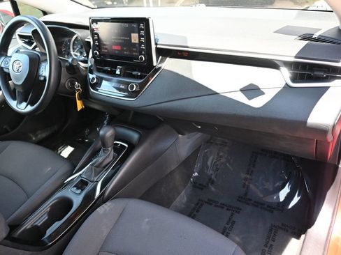 Used 2021 Toyota Corolla LE FWD image 9