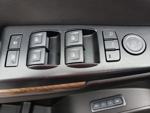 Used 2019 GMC Yukon Denali w/ Denali Ultimate Package image 15