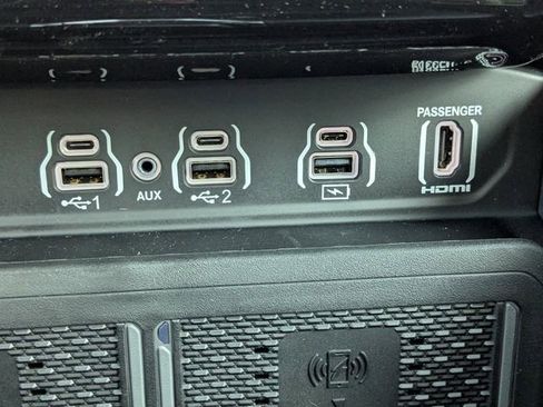 New 2026 RAM 1500 Laramie w/ Advanced Safety Group II AWD/4WD image 23
