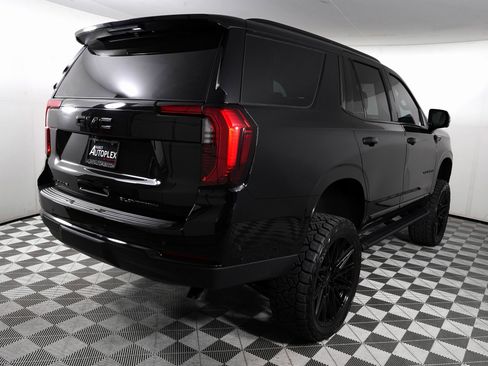 Used 2025 GMC Yukon Elevation w/ LPO, Yukon Black Package image 6