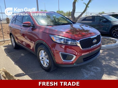 Used 2016 Kia Sorento LX image 1