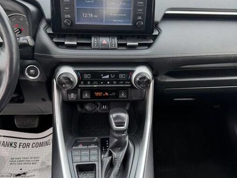 Used 2019 Toyota RAV4 XLE Premium image 35
